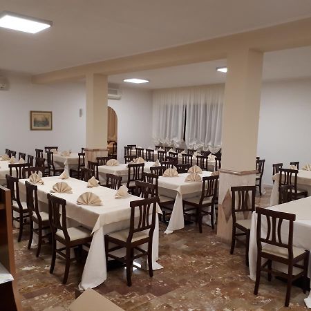 Hotel La Collinetta Sas Montazzoli Exterior foto
